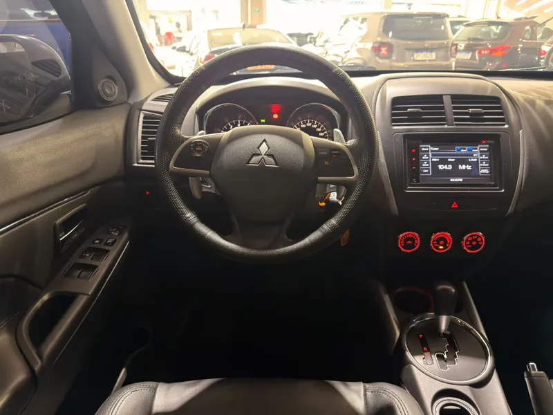 Mitsubishi ASX Marrom