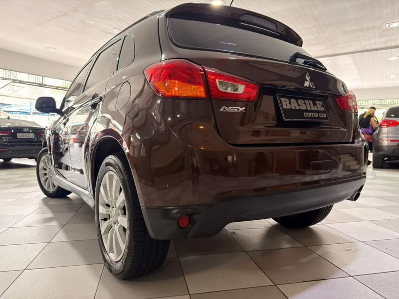 Mitsubishi ASX Marrom