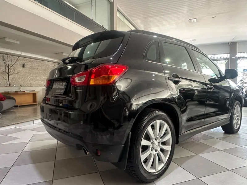 Mitsubishi ASX Preto