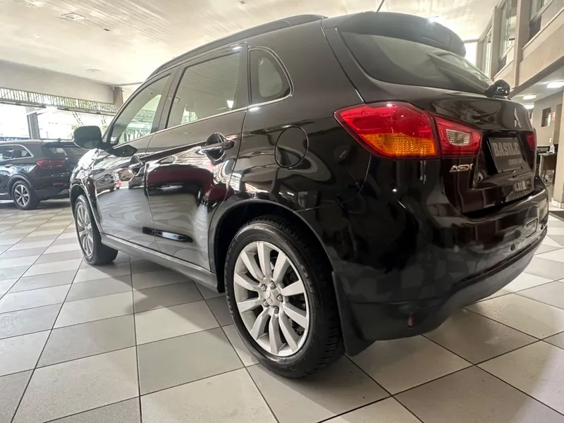 Mitsubishi ASX Preto