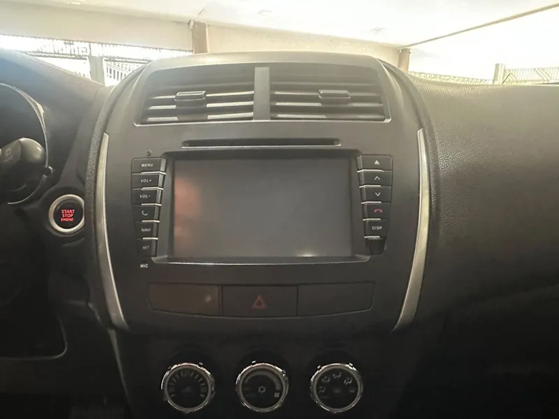 Mitsubishi ASX Preto