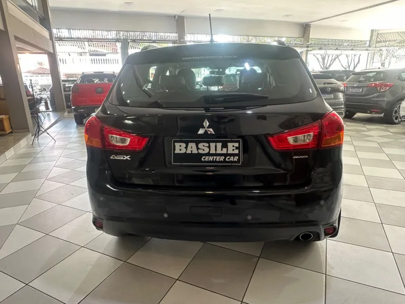 Mitsubishi ASX Preto