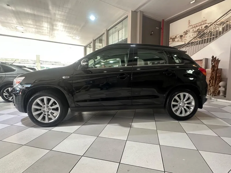 Mitsubishi ASX Preto