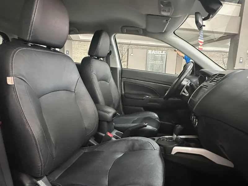 Mitsubishi ASX Preto