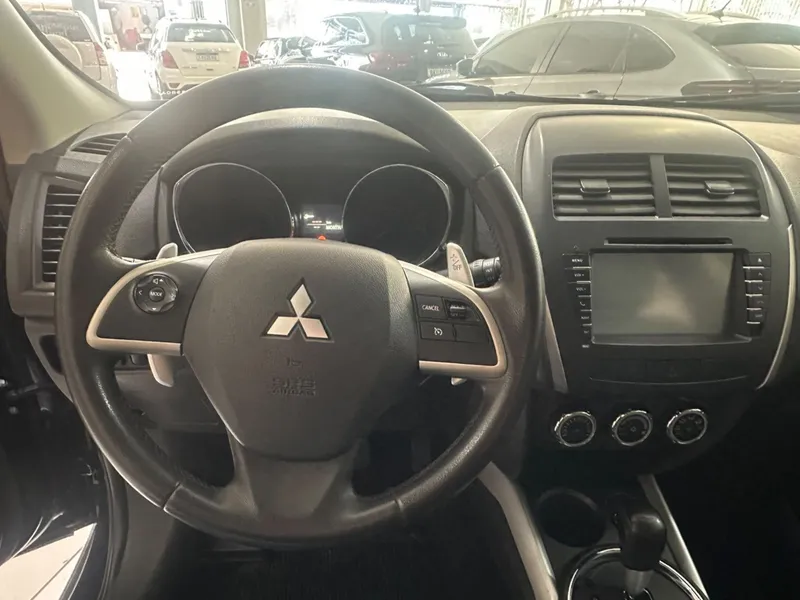 Mitsubishi ASX Preto