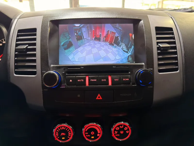 Mitsubishi Outlander Branco