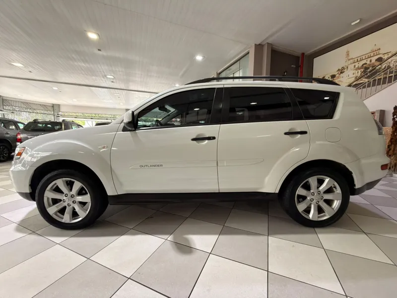Mitsubishi Outlander Branco