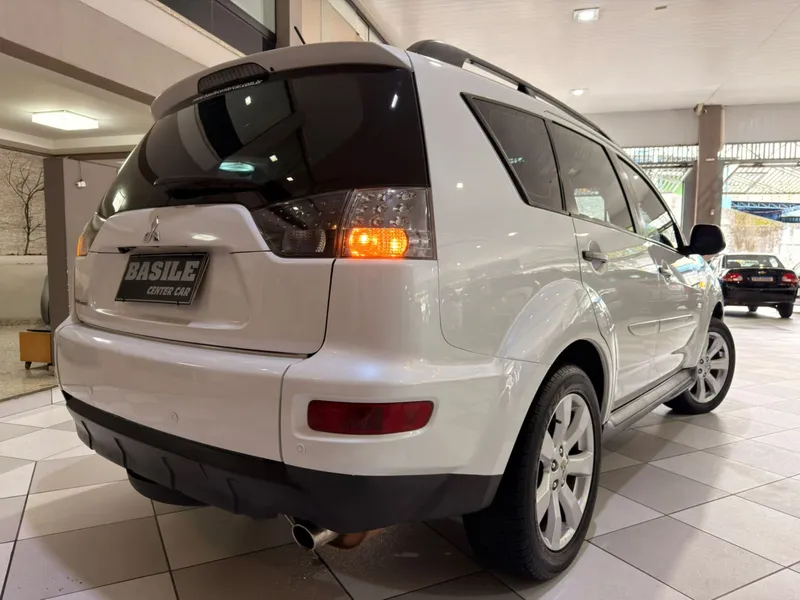 Mitsubishi Outlander Branco