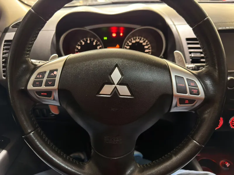 Mitsubishi Outlander Branco