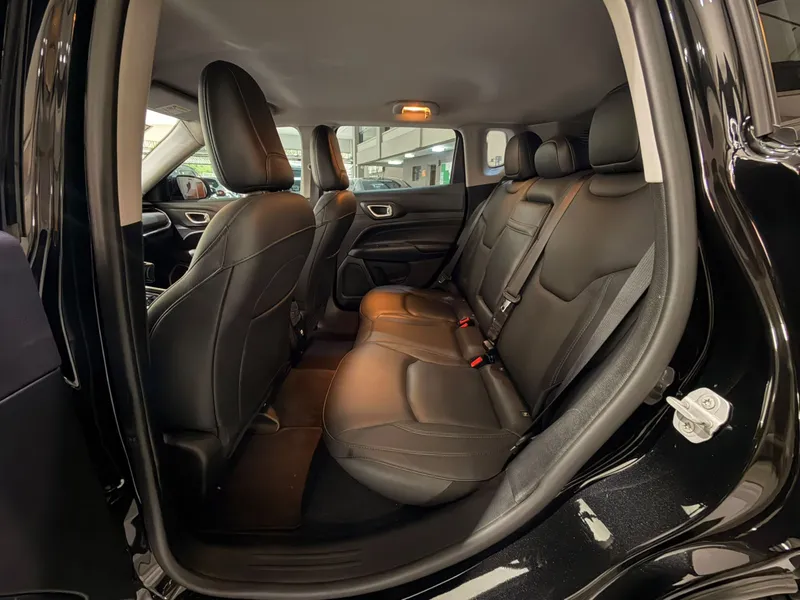 Jeep Compass Preto