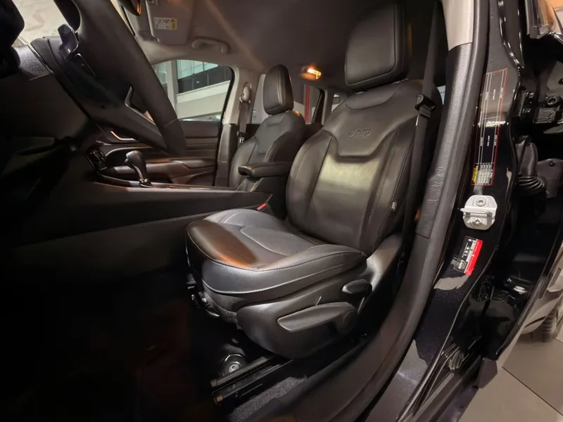 Jeep Compass Preto