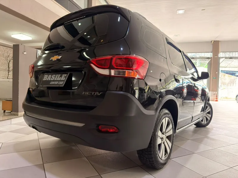 Chevrolet Spin Preto