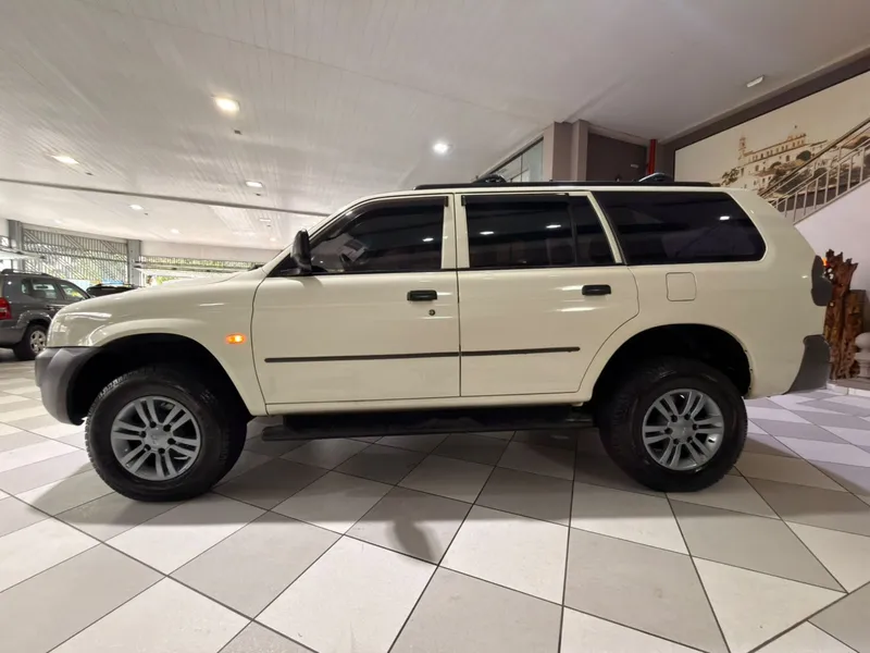 Mitsubishi Pajero Sport Branco
