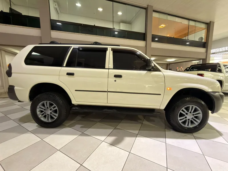 Mitsubishi Pajero Sport Branco
