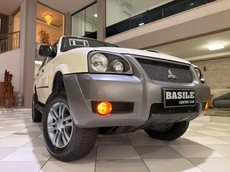Mitsubishi Pajero Sport Branco