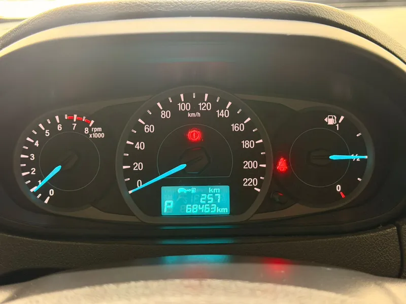 Ford Ka Sedan Cinza