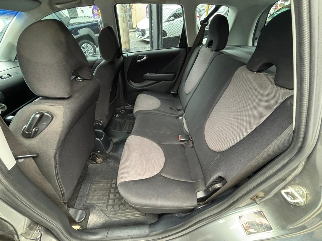Honda Fit Cinza
