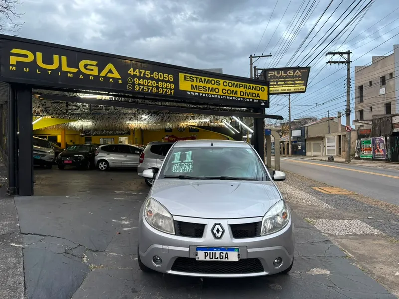 Renault Sandero Prata