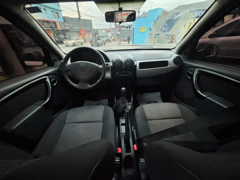Renault Sandero Prata