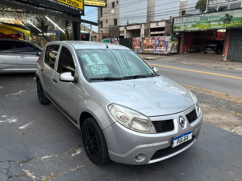 Renault Sandero Prata