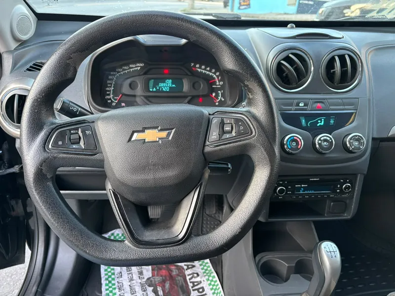Chevrolet Agile Preto