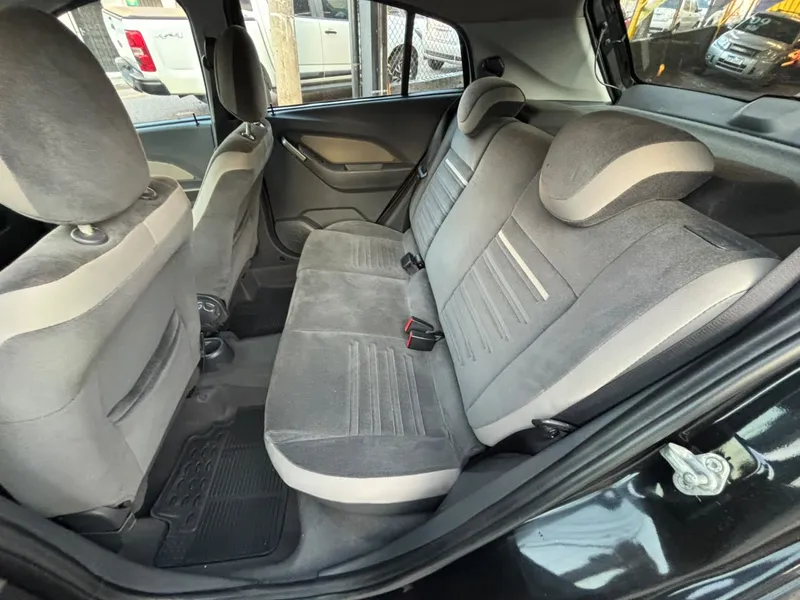 Chevrolet Agile Preto